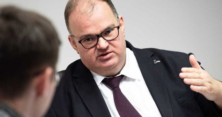 кадровые простановки министерство здравоохранения Свердловская область