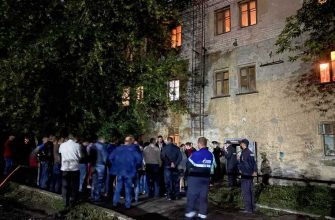 общежитие рушится