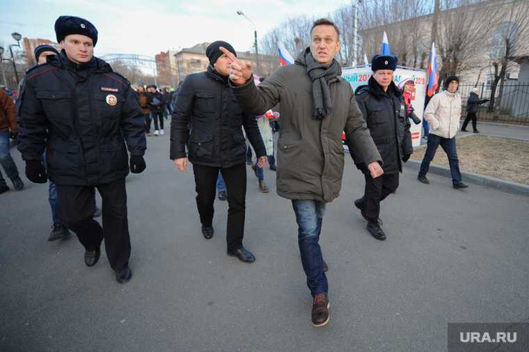 Алексей Навальный отравление бутылка новичок последние новости
