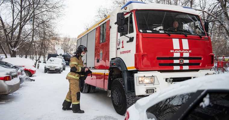 Екатеринбург комиссия МЧС Москва пожар 8 трупов Рассветная