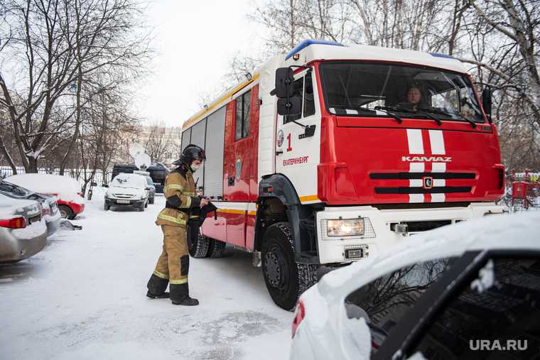 Екатеринбург комиссия МЧС Москва пожар 8 трупов Рассветная