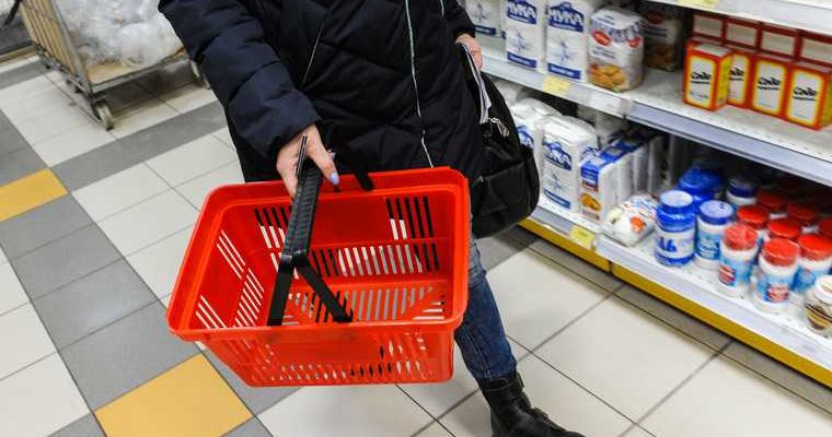 Правительству РФ предложили ввести бесплатное питание для бедных