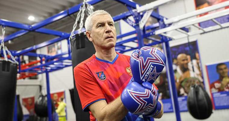 министр спорта Матыцин боксирует видео