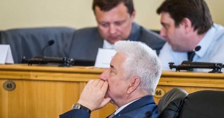 Два парламентария завершат свою политическую деятельность — зарплаты чиновников выросли быстрее всего — тюменцев проверяют из-за Навального — тюменский бармен стал лучшим в России. Все самые интересные и важные новости Тюменской области к утру 10 февраля — в обзоре URA.RU: