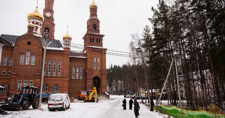 постройки Среднеуральский монастырь стоимость храмы отец Сергий