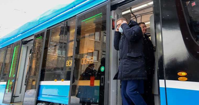 Челябинская ЕР будет меняться — губернатор протестировал новый трамвай — прошла акция в поддержку Навального — у дочери бывшего министра прошел обыск — начальника полиции отправили под домашний арест — в металлолом сдали снаряды. Все самые интересные и важные новости Челябинской области к утру 15 февраля — в обзоре URA.RU: