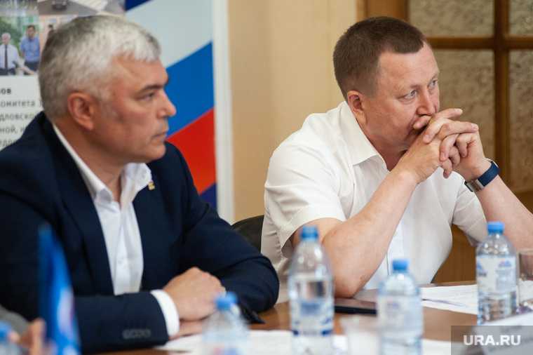 свердловское заксобрание умер Владимир Терешков мандат