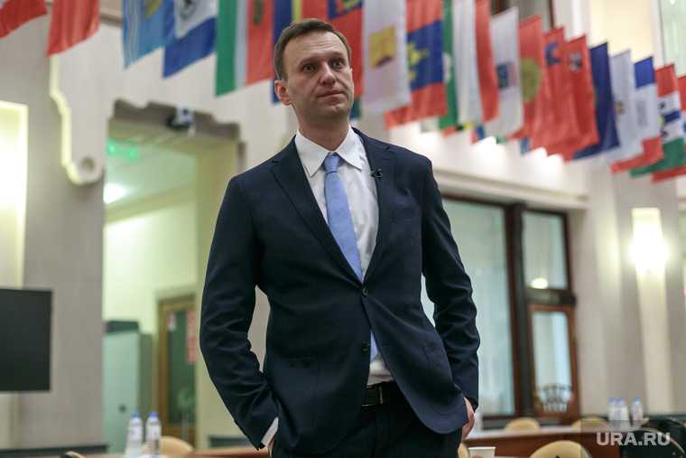 СМИ назвали колонию куда доставили Навального