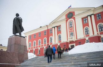 Новоуральск мэр Владимир Цветов выемка документов Свердловская область