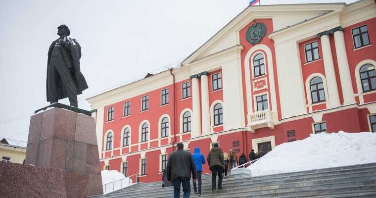 Новоуральск мэр Владимир Цветов выемка документов Свердловская область