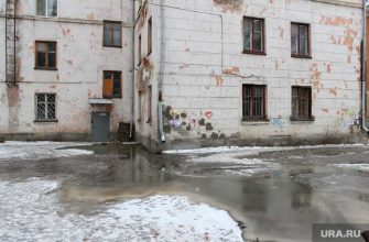 Из-за коммунальщиков в ЯНАО жилой дом затопило нечистотами