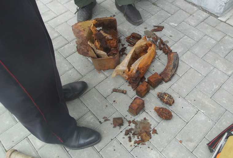 К отделу полиции в Екатеринбурге подбросили гранаты. Фото
