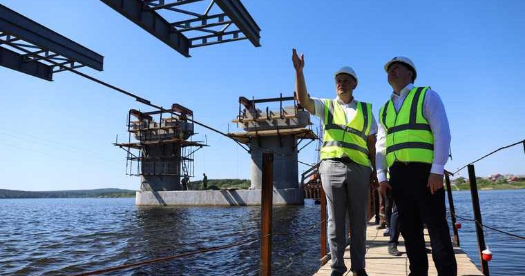 мост через пруд Нижний Тагил кто строит