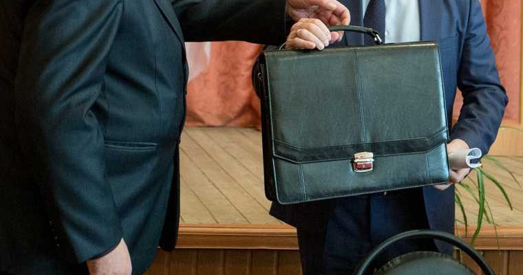 кадровые перестановки Красноуфимск Михаил Конев Свердловская область