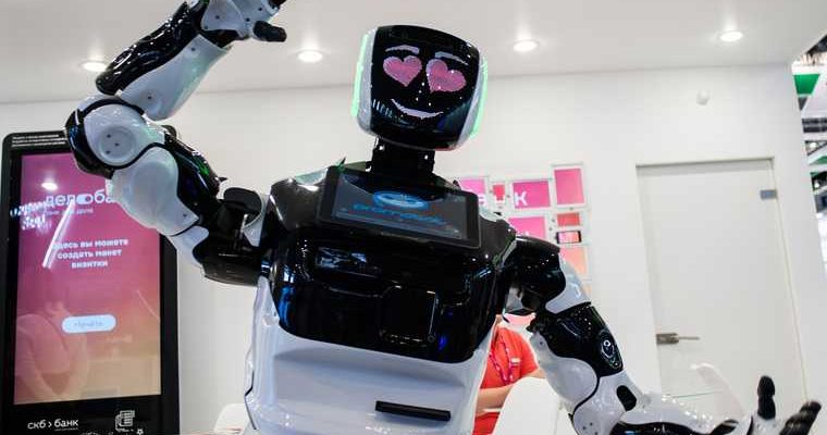 В детсады и школы ЯНАО покупают ненужных роботов