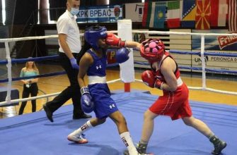 выиграла турнир