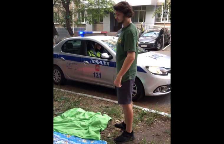 В Челябинске полицейские разогнали «Компотник». Фото